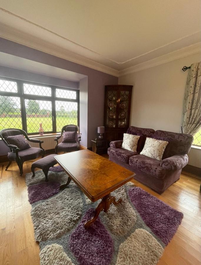 Greenfields Country House Latton 외부 사진