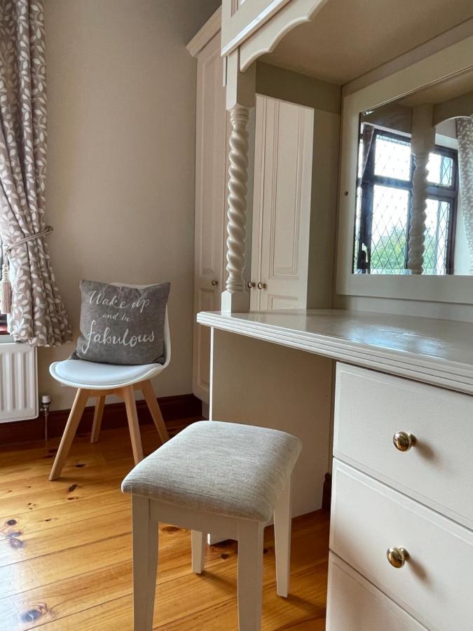 Greenfields Country House Latton 외부 사진