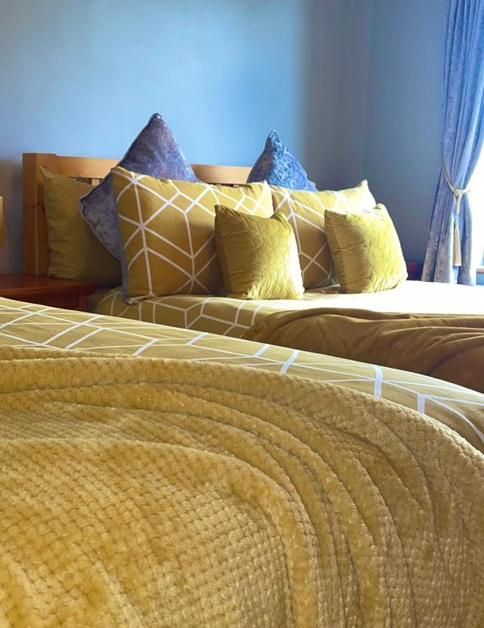 Greenfields Country House Latton 외부 사진