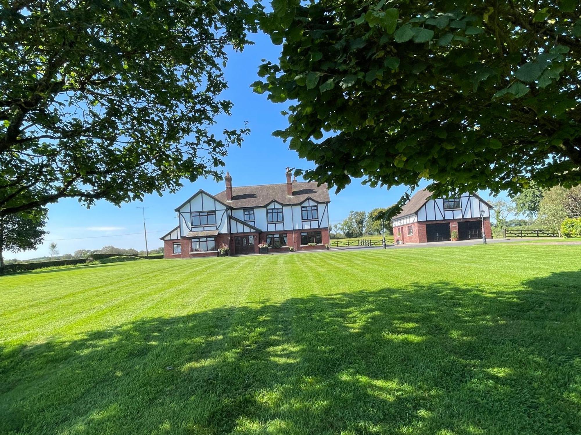 Greenfields Country House Latton 외부 사진
